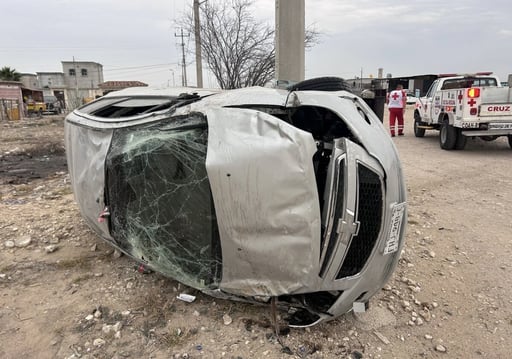    Un fatal accidente automovilístico se registró en Ciudad Acuña, donde un joven de 19 años perdió la vida luego de volcar el vehículo que conducía sobre
