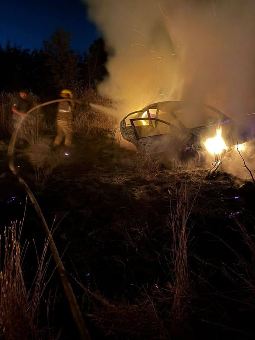   Un fuerte accidente registrado durante la madrugada de este viernes en la Carretera Federal 57, a la altura de la curva previa al puente Morelos–Nava, generó