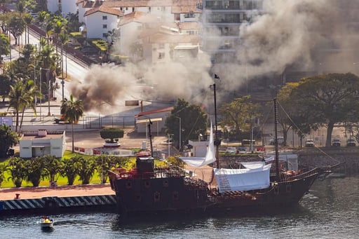 Estadounidenses y canadienses en Puerto Vallarta vivieron momentos de terror tras la violencia desatada por la muerte de “El Mencho” y el operativo del CJNG.