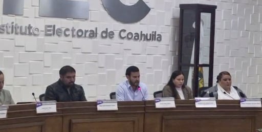 Saltillo, Coahuila, 24 de febrero de 2026.- El Consejo del Instituto Electoral de Coahuila (IEC) aprobó la participación de tres personas para buscar
