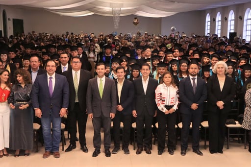 La Universidad Tecnológica de la Región Carbonífera celebró la graduación 2026, donde casi 200 jóvenes culminaron sus estudios y se integran al sector