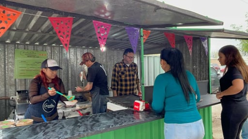 Luis Alfonso Morales y su familia iniciaron un negocio de venta de chilaquiles, gorditas y tacos mañaneros en la colonia Sarabia, con el objetivo de generar