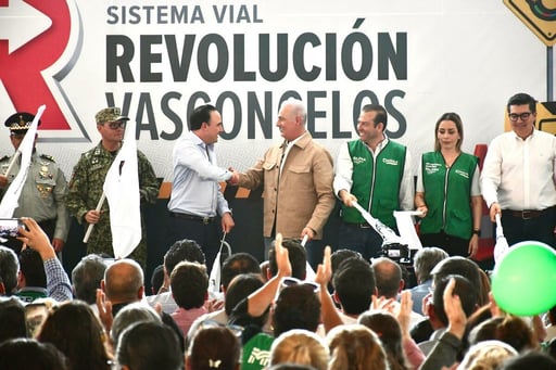 Con una inversión de 370 millones de pesos, el gobernador Manolo Jiménez Salinas y el alcalde Román Alberto Cepeda González, arrancaron la construcción