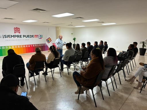 Como parte de las estrategias para fortalecer la profesionalización de los servidores públicos, el Municipio de Torreón, a través de la Jefatura de Gabinete