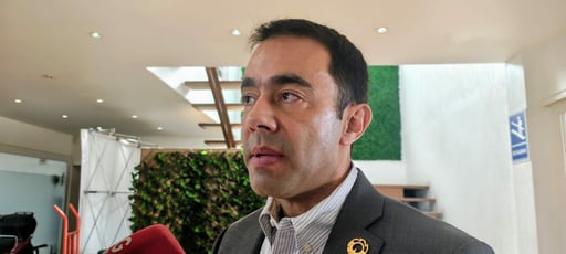 Saltillo, Coahuila, 5 de marzo de 2026.- Arturo Reveles Márquez, presidente de CANACINTRA Coahuila Sureste, asumió el cargo de vicepresidente nacional