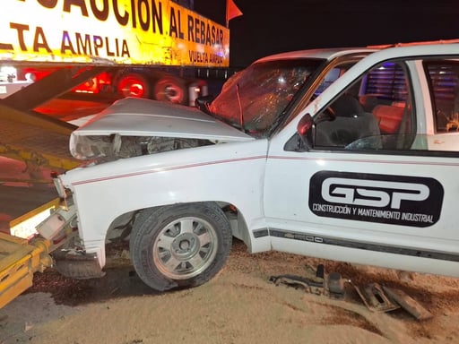 Cuerpos de rescate y seguridad se movilizaron.  La carretera Antigua a Monclova, en el municipio de Ramos Arizpe, fue escenario de dos accidentes distintos