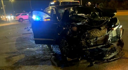 Un aparatoso accidente vehicular se registró durante la mañana de este lunes sobre el bulevar Centenario, frente al Hospital General Dr. Salvador Chavarría,