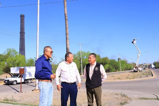 El Gobierno de San Juan de Sabinas, encabezado por el alcalde Óscar Ríos Ramírez, refuerza la seguridad y moderniza calles con la instalación de nuevas