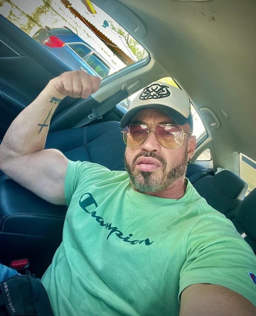 La disciplina transforma el cuerpo y la mente  ¿Cómo iniciaste tu carrera como coach profesional y nutriólogo enfocado en el fisicoculturismo? 'Cómo inicié