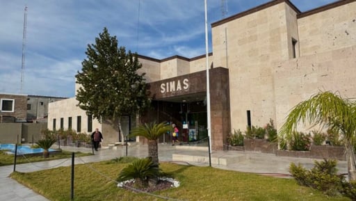 El conflicto entre el Consejo Directivo del SIMAS y el Cabildo de Piedras Negras llegó a la vía judicial este jueves, cuando nueve consejeros presentaron