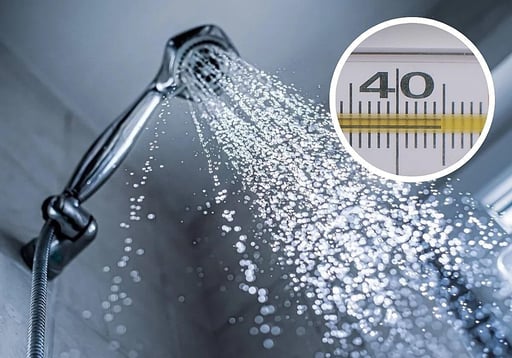 Lo que para muchas personas —especialmente en épocas de frío— resulta placentero, en realidad puede ser perjudicial para la piel.  Aunque una ducha con agua