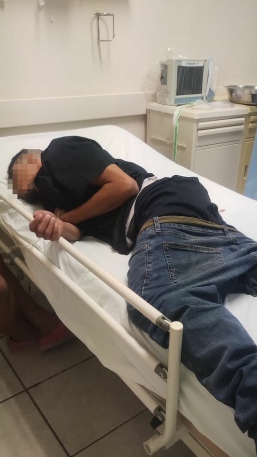   Múzquiz, Coah.- Un joven de 26 años fue gravemente agredido por varios sujetos que ingresaron a su domicilio durante la madrugada, en hechos ocurridos