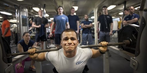 La vigorexia, conocida también como dismorfia muscular, es un trastorno psicológico en el que la persona desarrolla una obsesión excesiva por aumentar su masa
