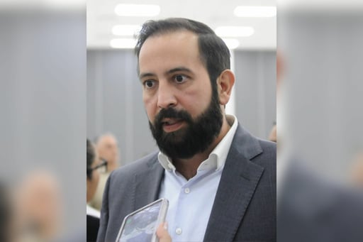 El director de Desarrollo Económico destacó que el Alcalde Román Alberto Cepeda González ha impulsado una mejor conectividad aérea de Torreón.   Torreón,