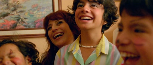 La película mexicana 'Seis meses en el edificio rosa con azul', primer filme de ficción de Bruno Santamaría Razo, competirá en la Semana de la Crítica,