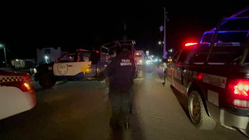 Una mujer fue localizada lesionada a un costado de la carretera estatal 20 en Nueva Rosita, tras ser reportada por automovilistas que observaron su presencia