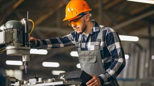 El empleo en la industria manufacturera de México registró su mayor caída en 17 años durante el primer bimestre de 2026, según Inegi, datos oficiales.