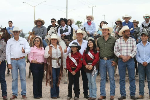 El Ejido Paso del Coyote celebró su cabalgata con gran participación comunitaria, reforzando identidad, tradición y convivencia en San Juan de Sabinas.