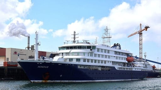Un posible brote de hantavirus ha provocado que alrededor de 150 personas permanezcan en aislamiento a bordo del crucero MV Hondius, el cual se encuentra