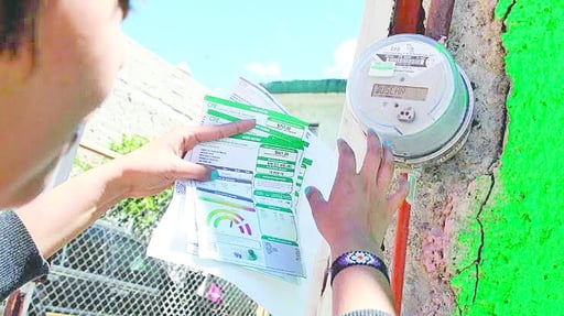 El aumento del calor en diversas regiones del país provoca mayor uso de sistemas de enfriamiento, generando presión en la red eléctrica y afectando