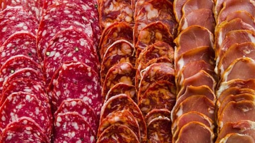 Los riñones son órganos pequeños, del tamaño de un puño y con forma de frijol, que trabajan de manera constante sin descanso. Su función es filtrar la sangre