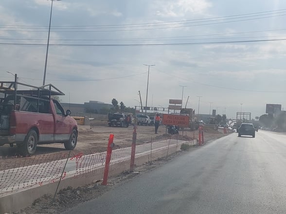 GIRO INDEPENDENCIA  Todas las obras en proceso estarán concluidas entre el 14 de noviembre y principios de diciembre.  Torreón, Coahuila.- El alcalde de Torreón, Román Alberto