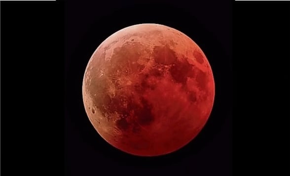 ECLIPSE TOTAL DE LUNA El próximo 13 de marzo, México será testigo de un eclipse total de luna, también conocido como ‘Luna de Sangre’. Te contamos los horarios y recomendaciones