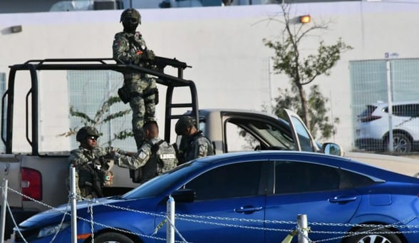 SEGURIDAD Un enfrentamiento armado ocurrido en una brecha del municipio de Hidalgo, Coahuila, dejó como saldo dos elementos del Ejército Mexicano heridos, uno de ellos
