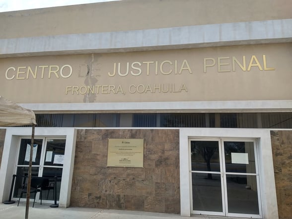  SECUESTRADORES  El castigo más severo en la historia judicial de Monclova  Un tribunal del Distrito Judicial de Monclova impuso una condena histórica de 100 años de prisión