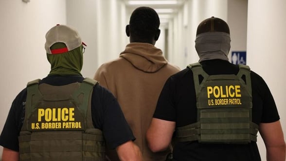  MIGRANTES La Casa Blanca urgió este sábado a migrantes que están ilegalmente en Estados Unidos a regresar a sus países y optar por vías legales