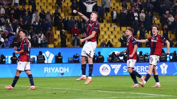 FUTBOL    Bologna superó al Inter Milán en una dramática tanda de penaltis y alcanzó la final de la Supercopa de Italia. La definición tuvo una serie inusual de cinco