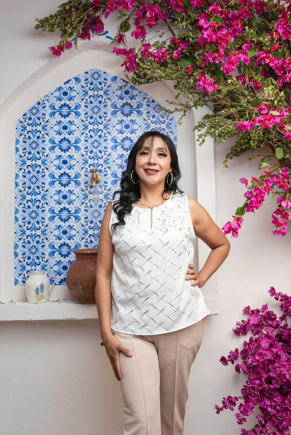 ENTREVISTA 'La labor silenciosa que sostiene la guardería infantil'  En la guardería, no todo gira alrededor de las maestras, los horarios o los programas educativos.