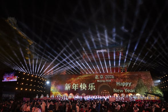 AÑO NUEVO 2026 Mientras unos países aún despiden el 2025, otras naciones ya reciben el Año Nuevo 2026 con espectáculos de fuegos artificiales, luces y celebraciones masivas.