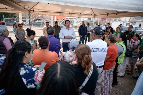 MUNICIPIO Realiza supervisión de la brigada “Aquí Andamos” en la colonia Santa Cristina. El alcalde Javier Díaz González realizó una visita de supervisión a la colonia