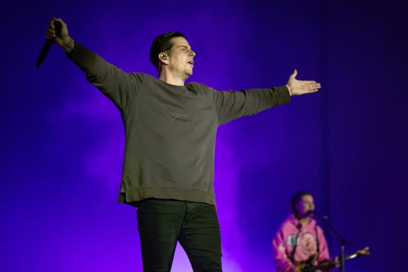 AVENGED SEVENFOLD Durante su regreso a México, M. Shadows recordó cuando Avenged Sevenfold fue abucheado en 2009, un episodio que contrastó con su reciente concierto lleno