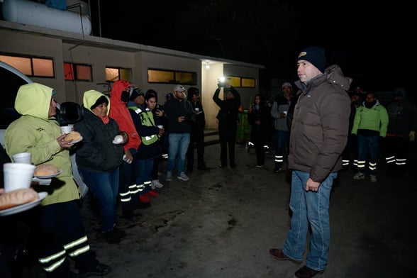 MUNICIPIO Alcalde  reconoce el trabajo del área de barrido manual. El alcalde de Saltillo, Javier Díaz González, informó que durante el presente año se redoblarán