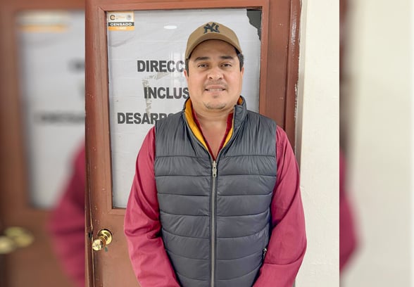 APOYO El municipio de San Juan de Sabinas, con el programa “Ayuda que Transforma”, entrega tinacos y cemento a bajo costo, apoyando a toda la comunidad local.  Apoyo