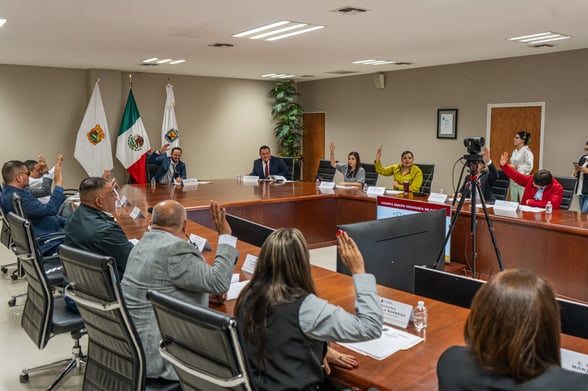 PRIMERA SESIÓN ORDINARIA DE FEBRERO En la primera sesión ordinaria de febrero, el Cabildo aprobó la donación de un predio municipal de 11 mil metros cuadrados para un programa