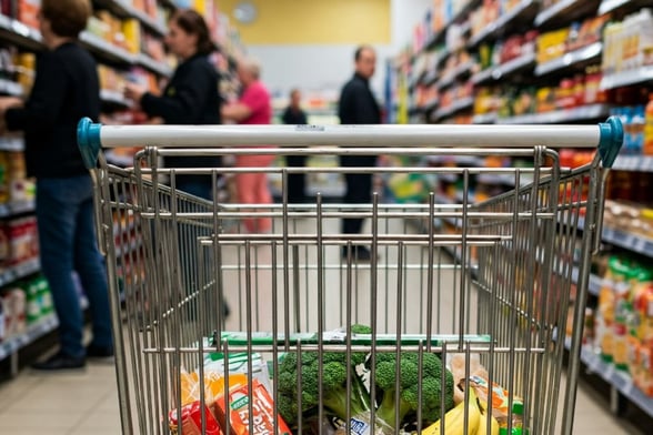 CONSUMO PRIVADO El consumo privado de los hogares en México inició 2026 con caída de 0.6% en enero, mientras que febrero muestra un débil repunte de 0.1%.  El Indicador