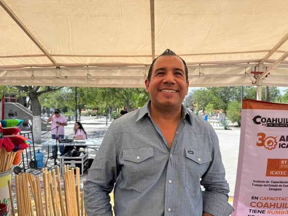 CAPACITACIÓN ICATEC y Mejora Coahuila impulsan en Nueva Rosita cursos inclusivos de panadería y uñas para familias del CAM, fomentando autoempleo y fortaleciendo