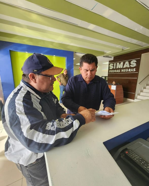 MENERA ASEGURA QUE AMPARO DEL MUNICIPIO NO PROCEDIÓ El conflicto entre el municipio de Piedras Negras y el SIMAS se intensificó luego de que el gerente del organismo, Lorenzo Menera, confirmó que fue rechazado