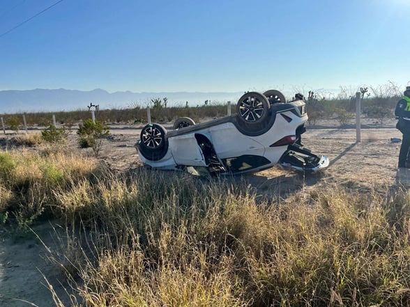 SEGURIDAD  Cuerpos de rescate de Ramos Arizpe se movilizaron.  La mañana de este lunes, un accidente vial interrumpió la circulación sobre la carretera nueva