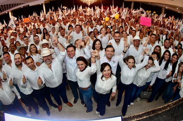 REGIÓN   La militancia del PartidoRevolucionario Institucional (PRI) de la Región Centro-Desierto de Coahuila brindó un respaldomasivo a los candidatos y candidatas