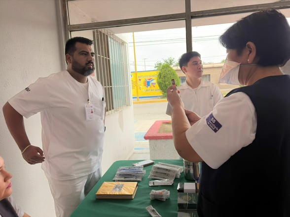 SALUD Inicia campaña de inmunización con aplicación de biológicos en unidades médicas para proteger a la población contra enfermedades prevenibles y fortalecer