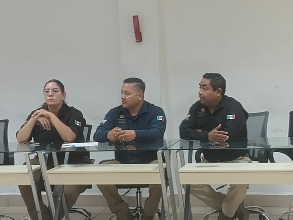 OPERATIVO PANTEONES Protección Civil de Torreón alista un operativo especial ante la llegada de miles de visitantes a los panteones por el Día de las Madres.  Torreón, Coahuila.