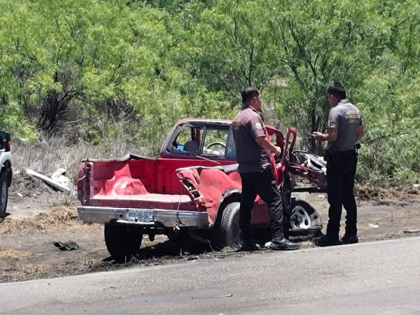 SEGURIDAD  Cierran circulación y movilizan cuerpos de auxilio de cuatro municipios.  El libramiento de Allende sobre la carretera federal 57 se convirtió en escenario