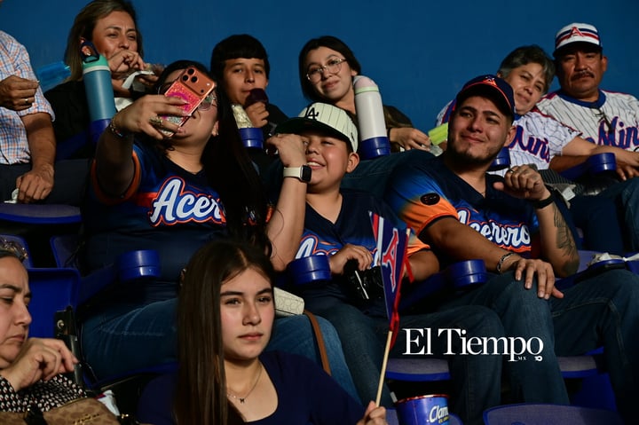 Galería fotográfica: Afición protagonista en inauguración de la LMB en Monclova