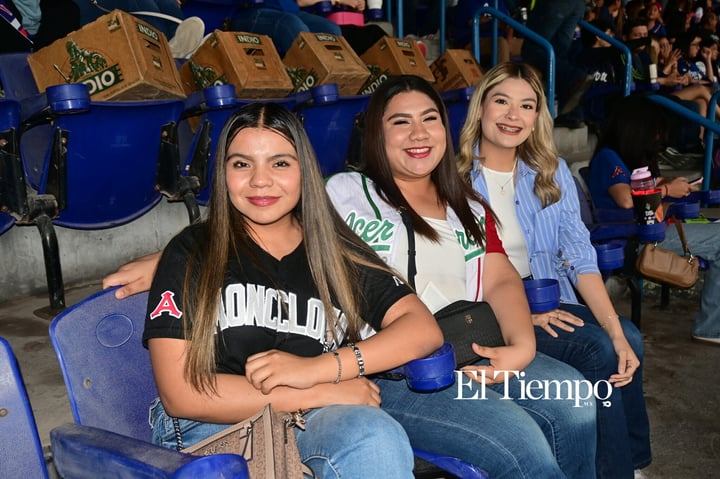 Galería fotográfica: Afición protagonista en inauguración de la LMB en Monclova