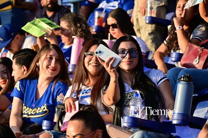 Galería fotográfica: Afición protagonista en inauguración de la LMB en Monclova