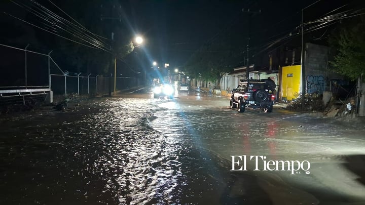 Galería fotográfica: Monclova bajo el agua; cuerpos de rescate atienden emergencias durante intensa tormenta